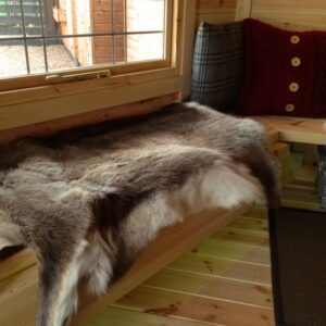 finlandic-reindeer-hides-5-13822-p